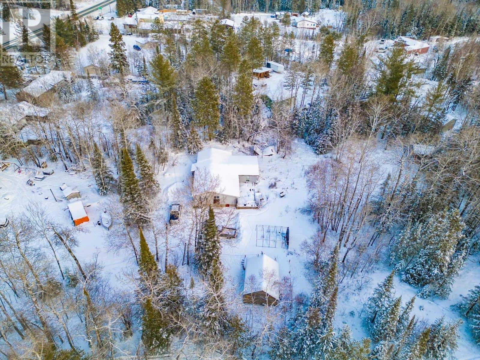 2589B HIGHWAY 17 EAST — KENORA, Ontario - Photo 5 of 29