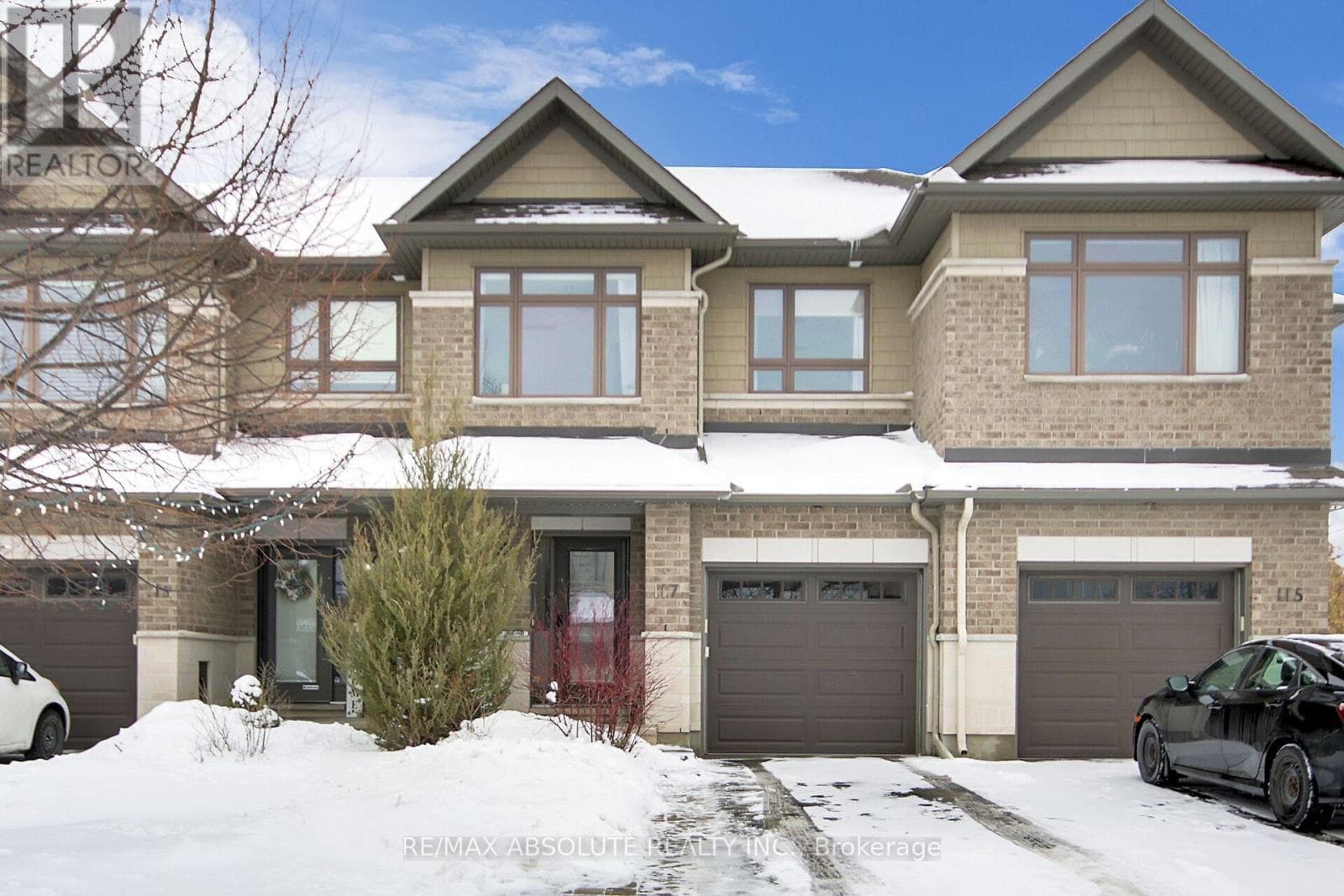 117 WOODHURST CRESCENT — Ottawa, Ontario - Main photo