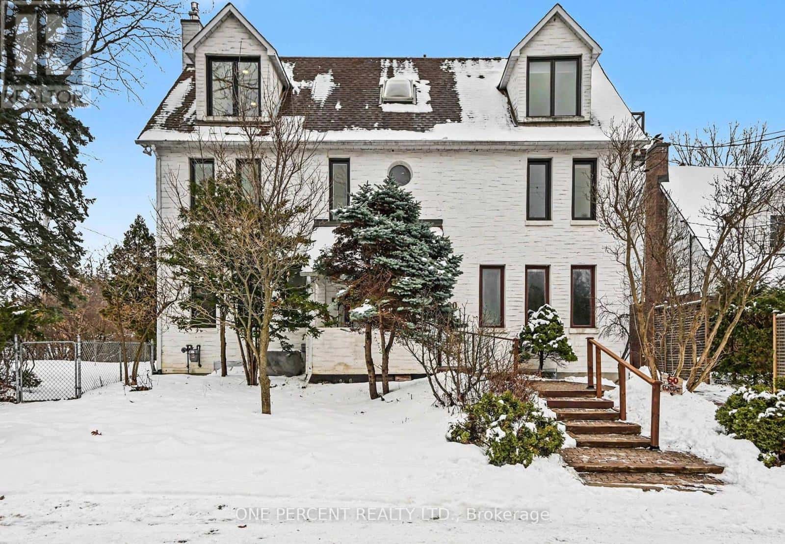 60 PONTIAC STREET — Ottawa, Ontario - Photo 2 of 31