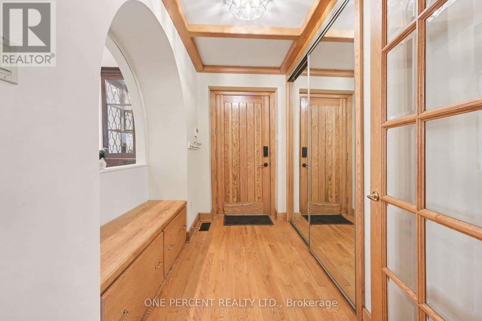 60 PONTIAC STREET — Ottawa, Ontario - Photo 5 of 31