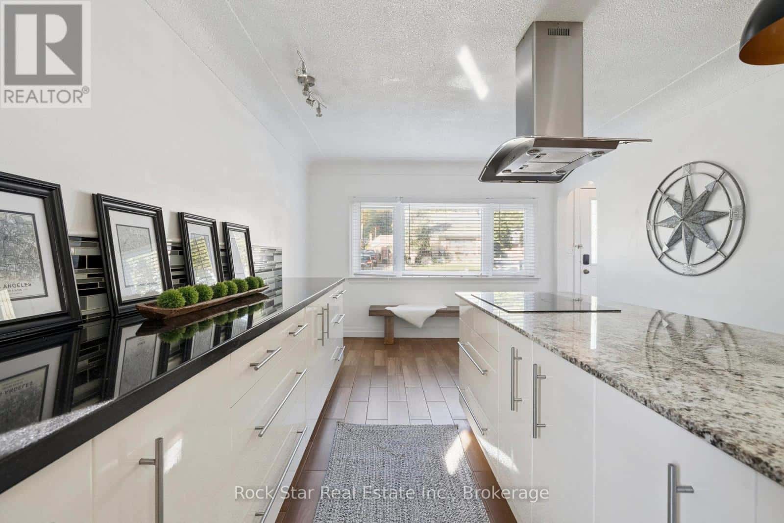 211 ROSEDALE AVENUE — Hamilton (Rosedale), Ontario - Photo 5 of 42