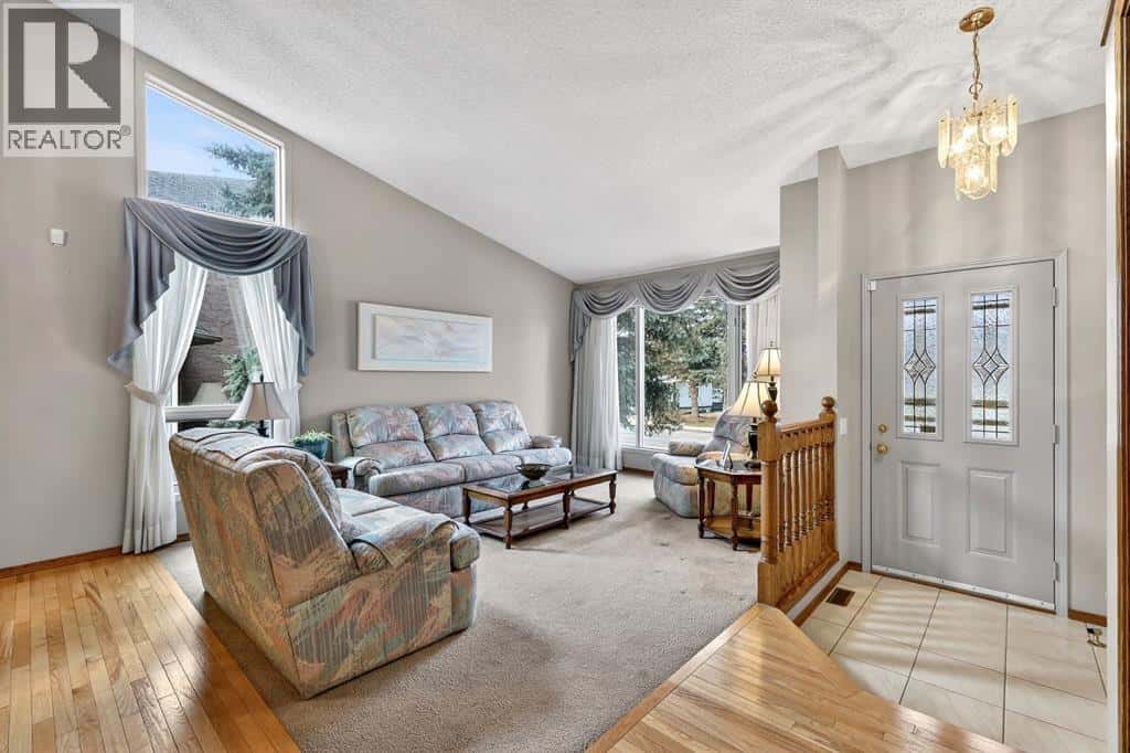 311 Douglasbank Drive SE — Calgary, Alberta - Photo 4 of 50