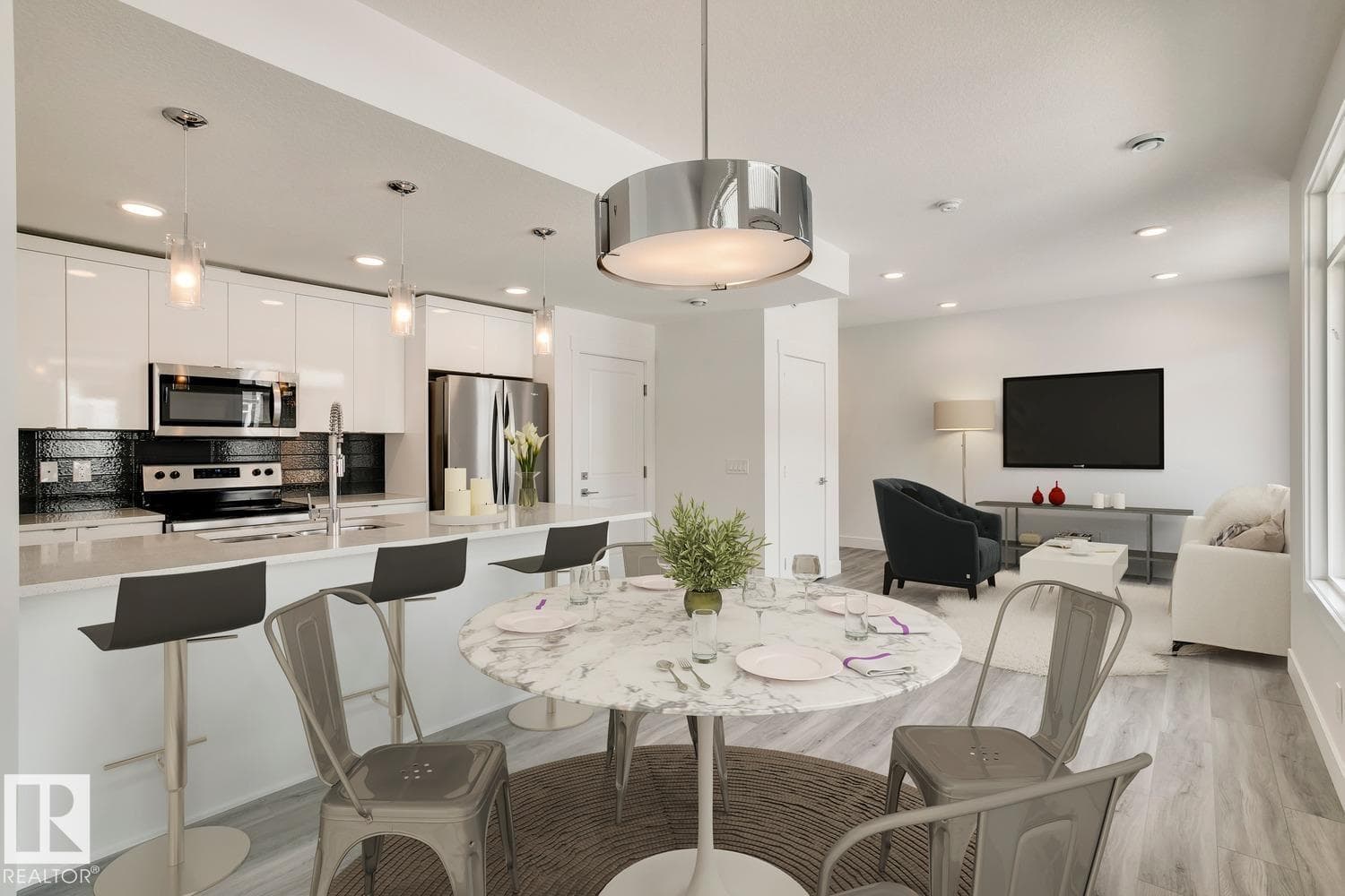 #40 16231 19 AV SW — Edmonton, Alberta - Main photo