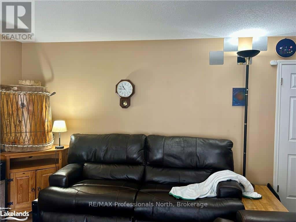 20 - 1591 HIDDEN VALLEY ROAD — Huntsville (Chaffey), Ontario - Photo 4 of 34