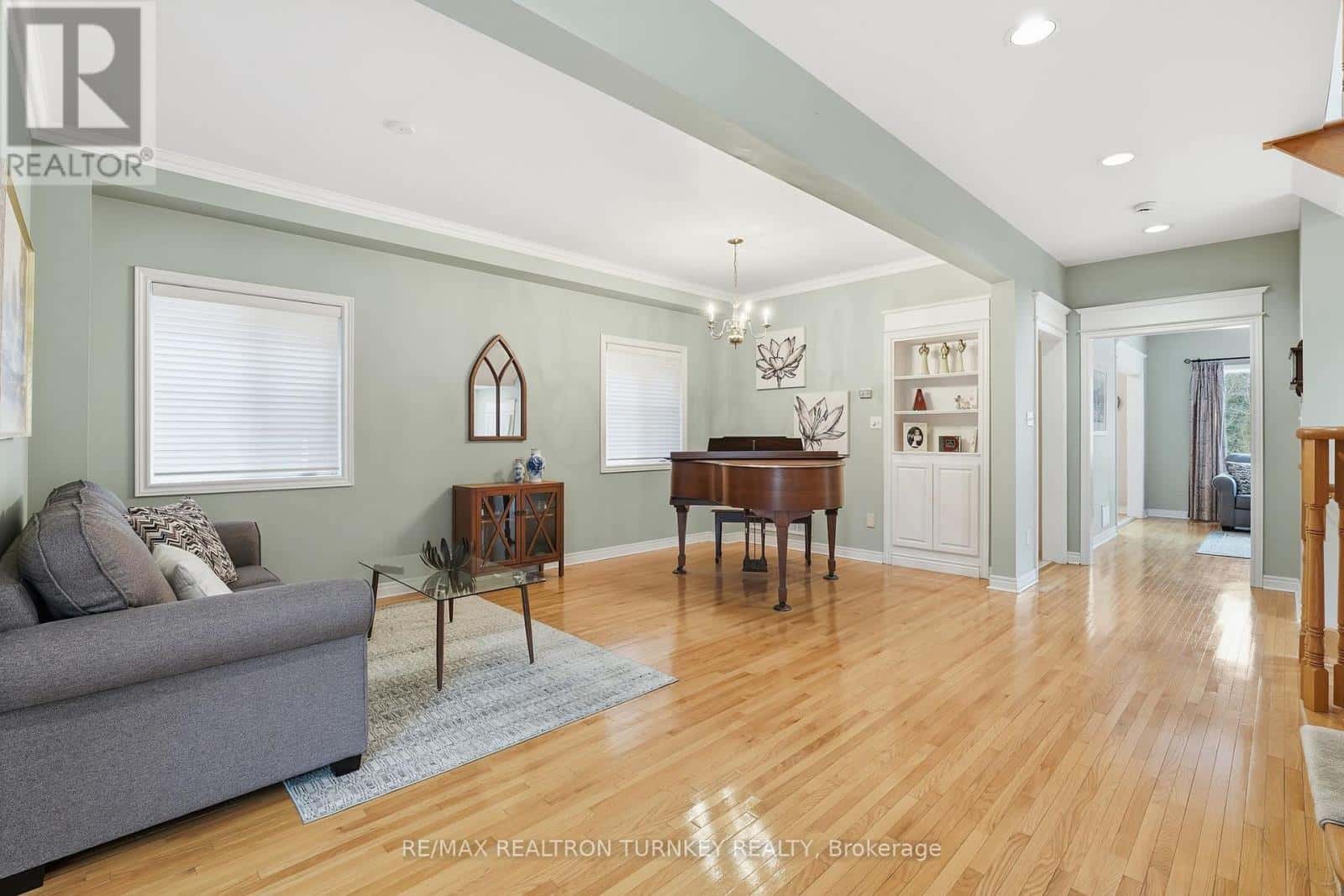 423 HEWITT CIRCLE — Newmarket (Summerhill Estates), Ontario - Photo 4 of 32