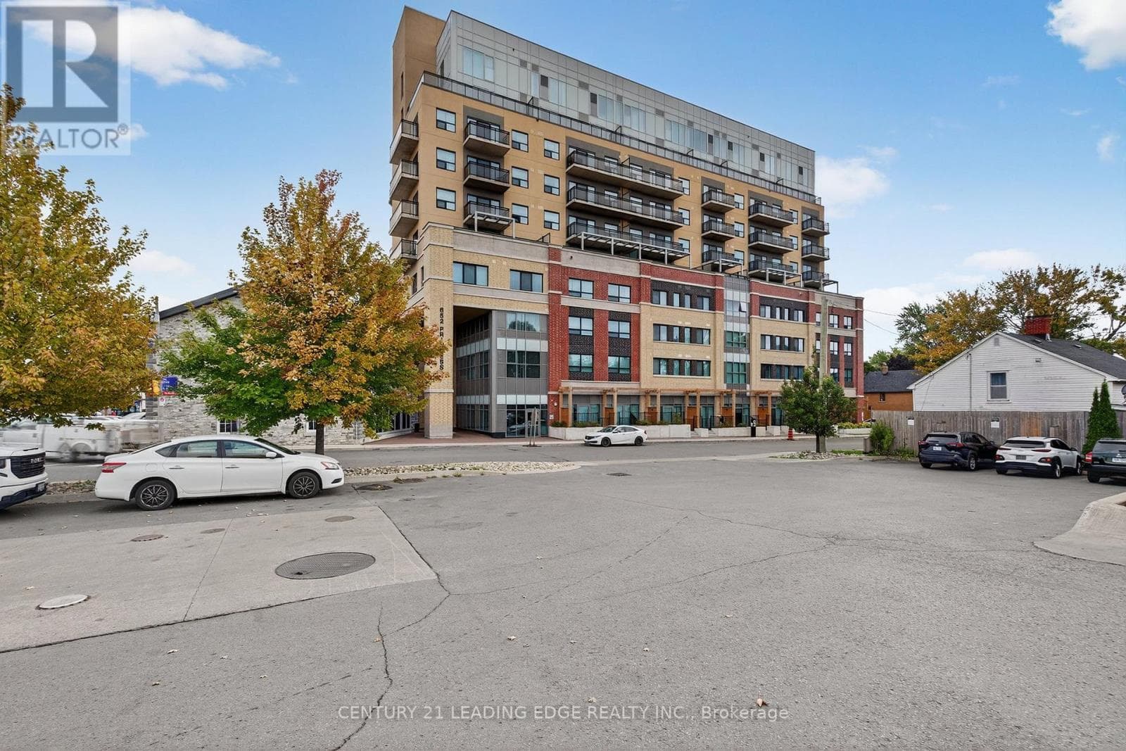 422 - 652 PRINCESS STREET — Kingston (Central City East), Ontario - Main photo