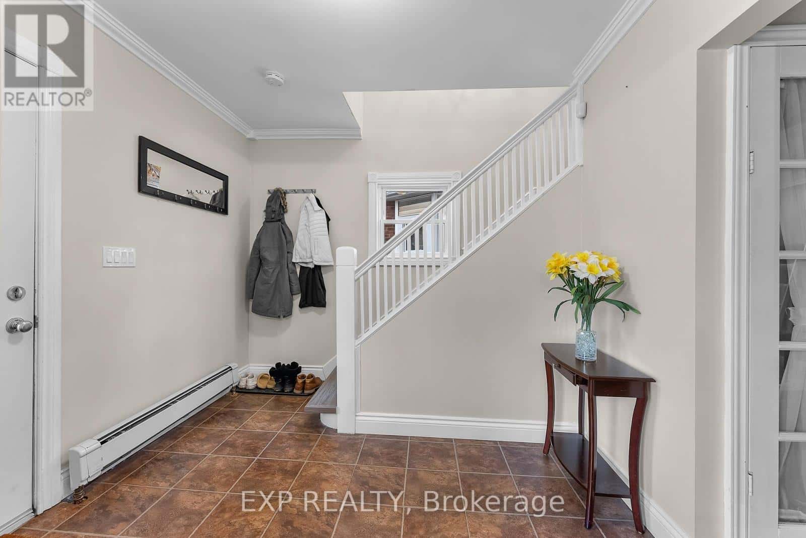 91 WELLAND AVENUE — St. Catharines (Downtown), Ontario - Photo 5 of 33