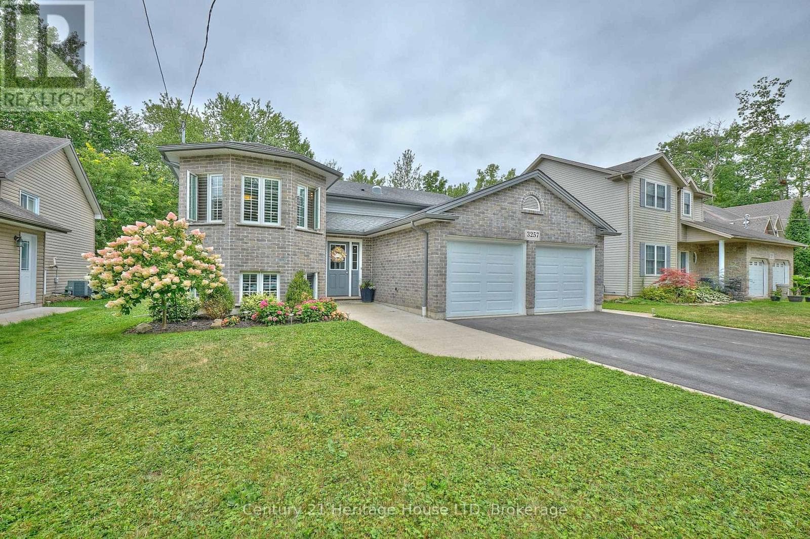 3257 GROVE AVENUE — Fort Erie (Ridgeway), Ontario - Main photo