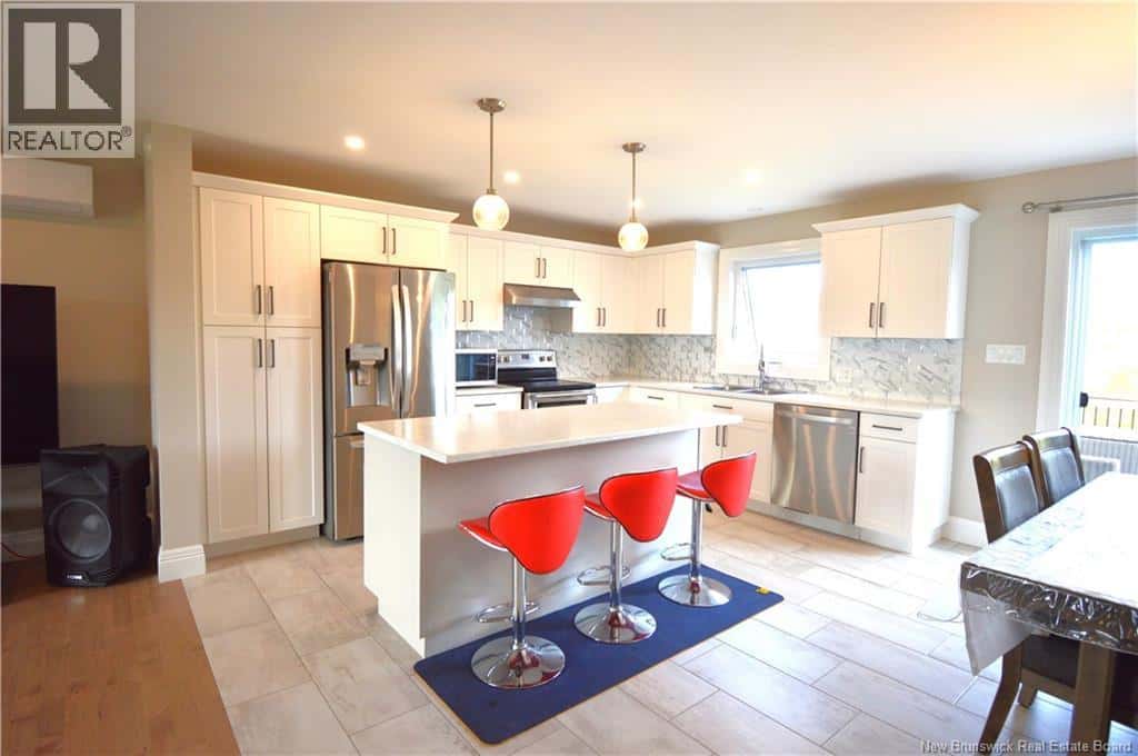 6 Dominique Street — Shediac, New Brunswick - Photo 3 of 17