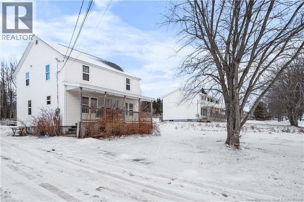 2107-2109 Champlain — Dieppe, New Brunswick - Main photo