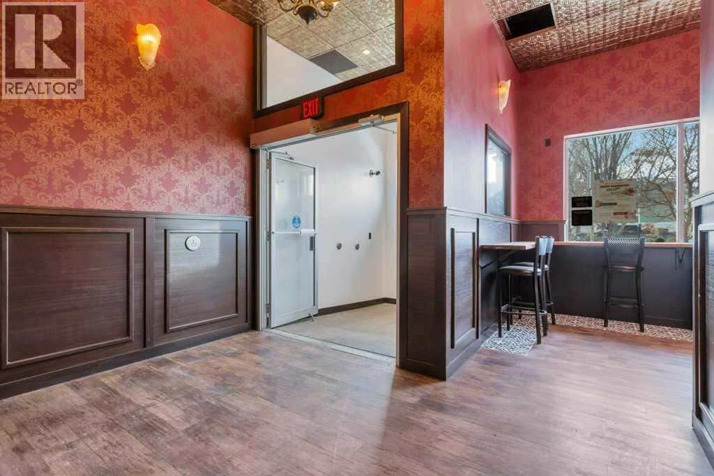 5114 48 Street — Red Deer, Alberta - Photo 5 of 50