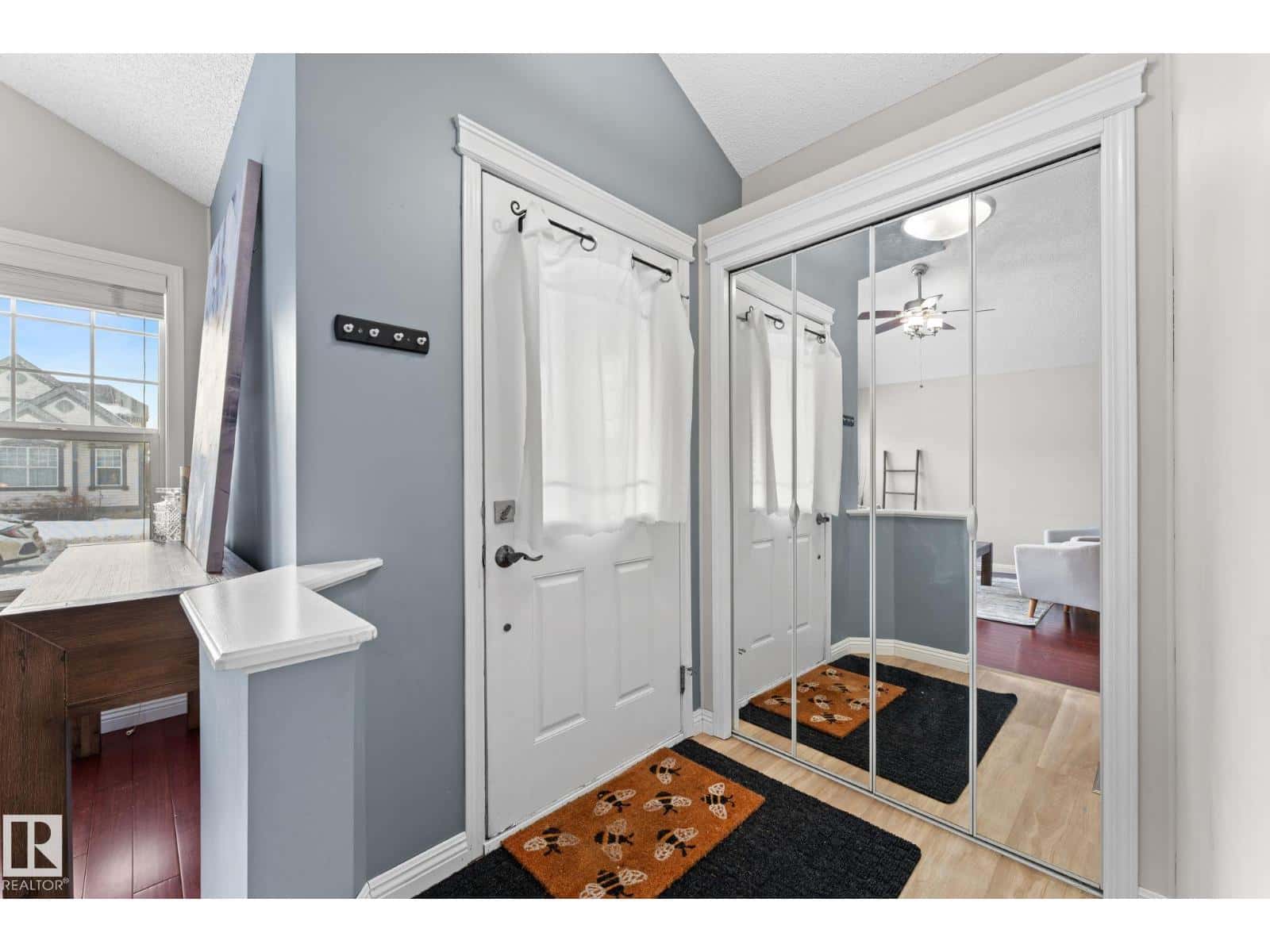 14076 152 AV NW — Edmonton, Alberta - Photo 3 of 45