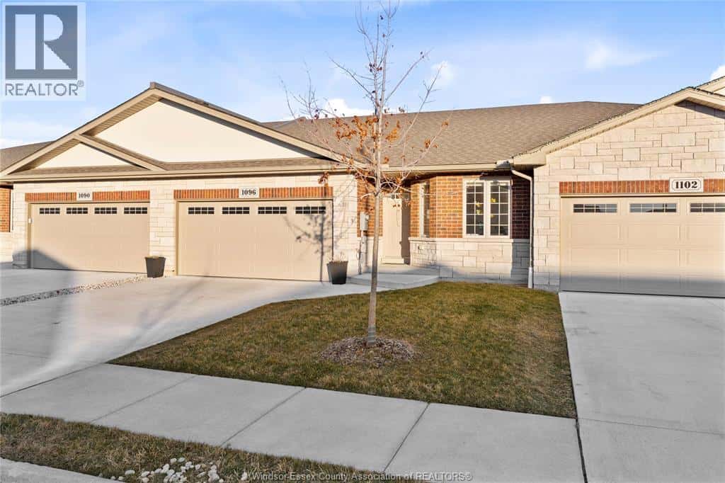 1096 PEABODY — Windsor, Ontario - Photo 2 of 27