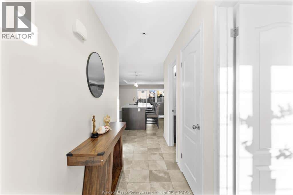 1096 PEABODY — Windsor, Ontario - Photo 4 of 27