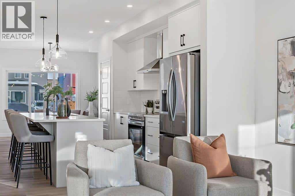 420 Fireside Drive — Cochrane, Alberta - Photo 5 of 34