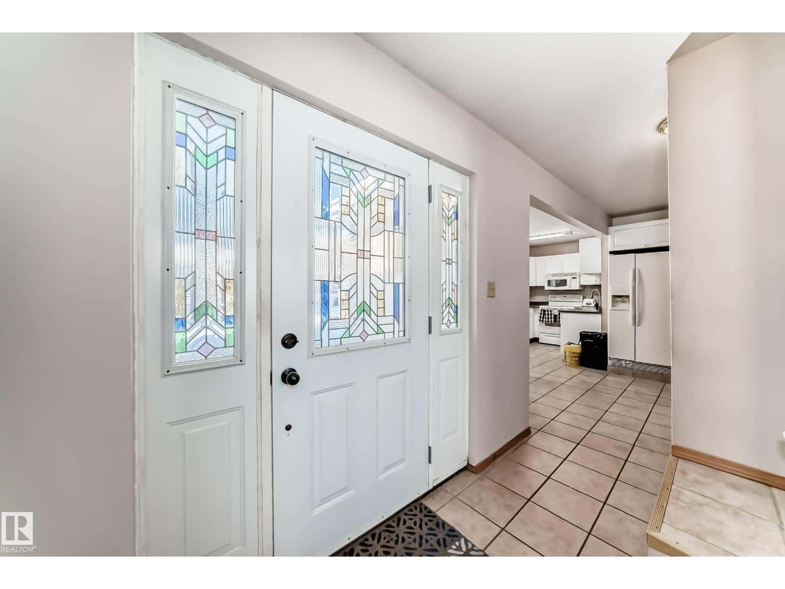 26 LOUISBOURG PL — St. Albert, Alberta - Photo 5 of 71