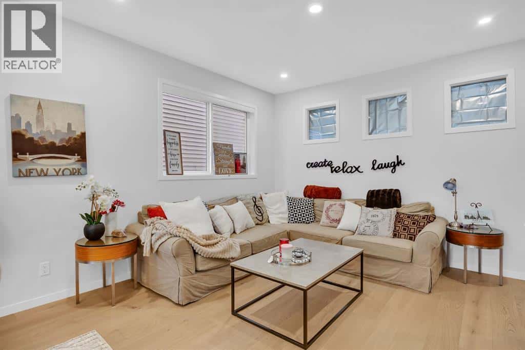 153 Edith Way NW — Calgary, Alberta - Photo 4 of 50