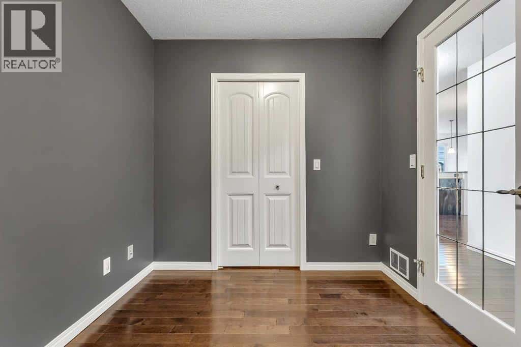 1202, 175 Panatella Hill NW — Calgary, Alberta - Photo 4 of 21