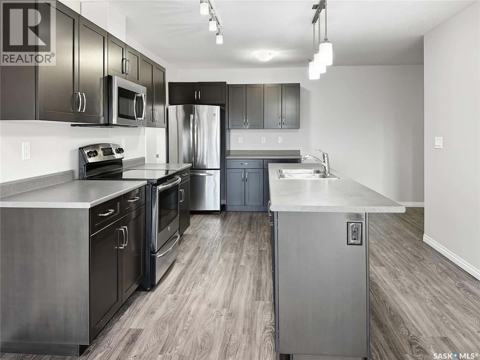 304 2452 Killdeer DRIVE — North Battleford, Saskatchewan - Photo 5 of 18