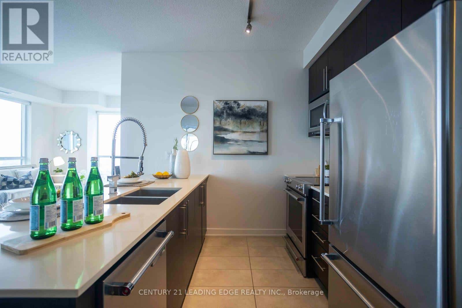 3709 - 510 CURRAN PLACE — Mississauga (Creditview), Ontario - Photo 5 of 27