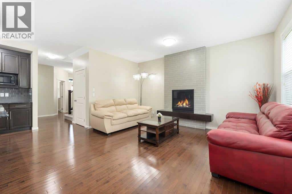 72 Walden Heights SE — Calgary, Alberta - Photo 5 of 38