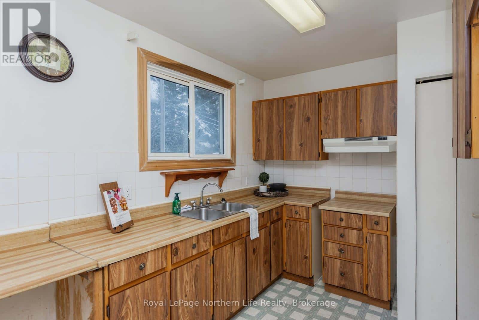 328 KING STREET — Callander, Ontario - Photo 3 of 25