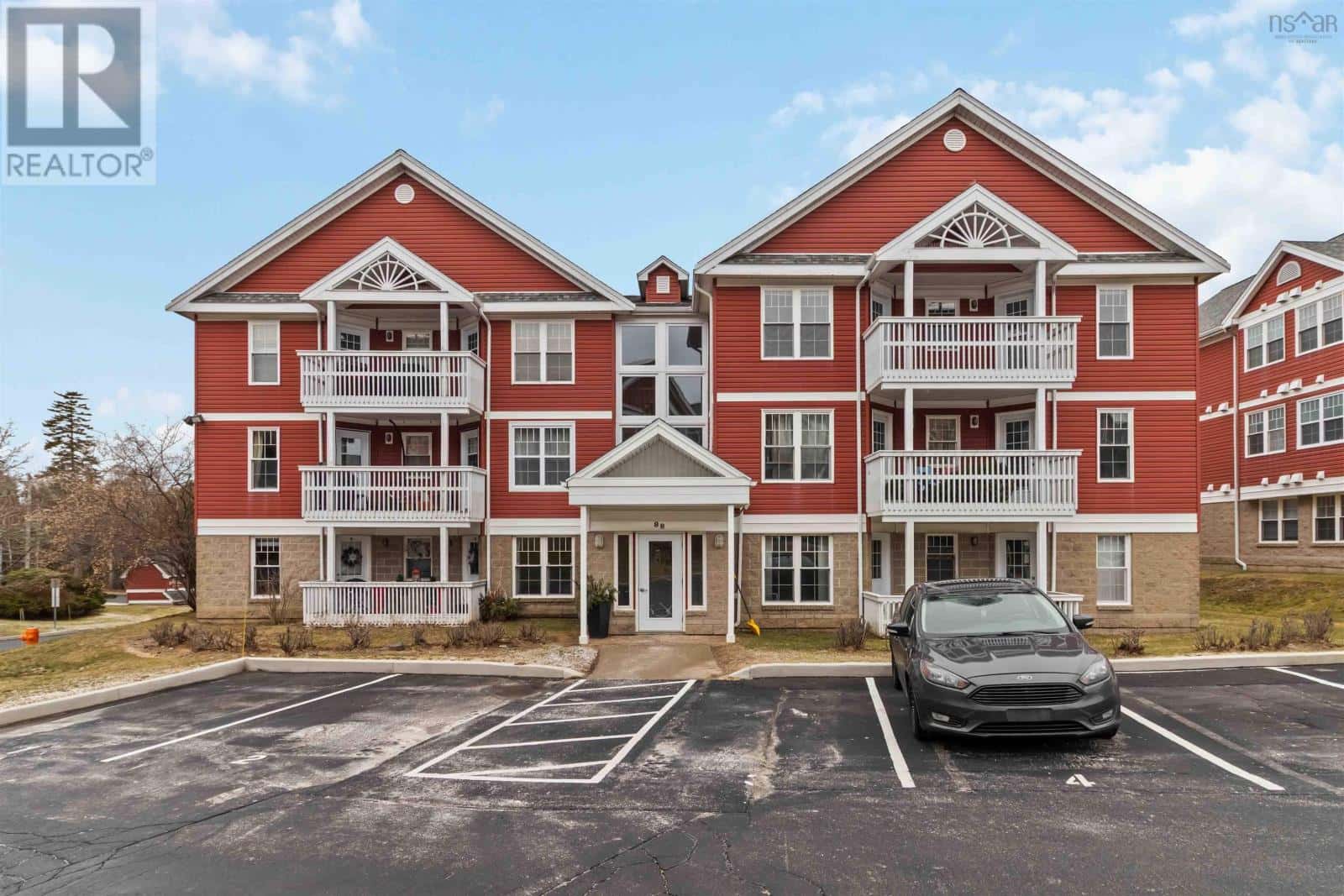 334 88 Moirs Mill Road — Bedford, Nova Scotia - Photo 3 of 39