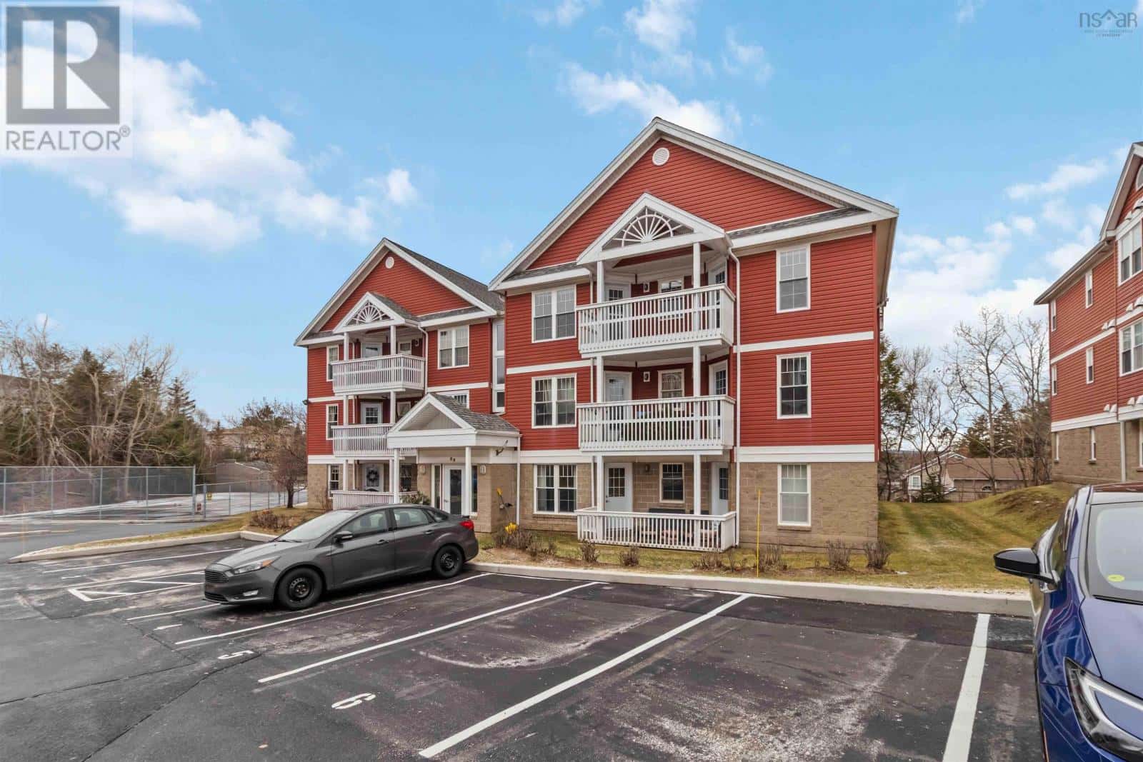 334 88 Moirs Mill Road — Bedford, Nova Scotia - Photo 4 of 39