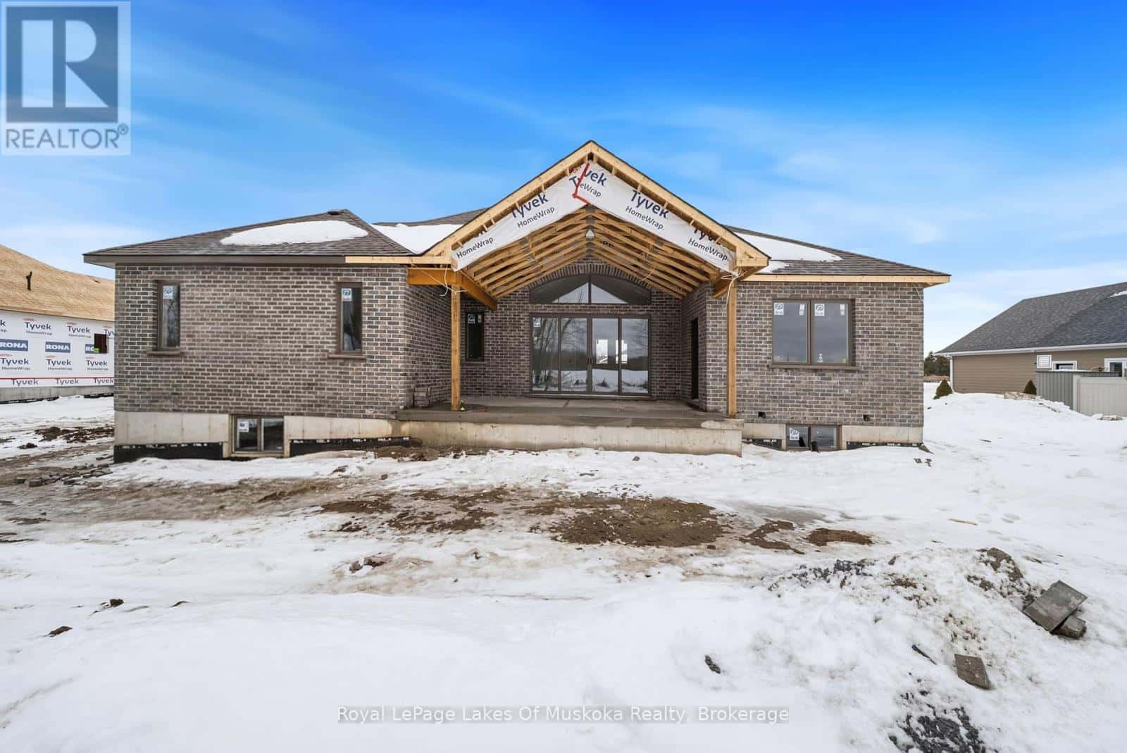 19 HENRY BALL COURT — Oro-Medonte (Warminister), Ontario - Photo 2 of 11