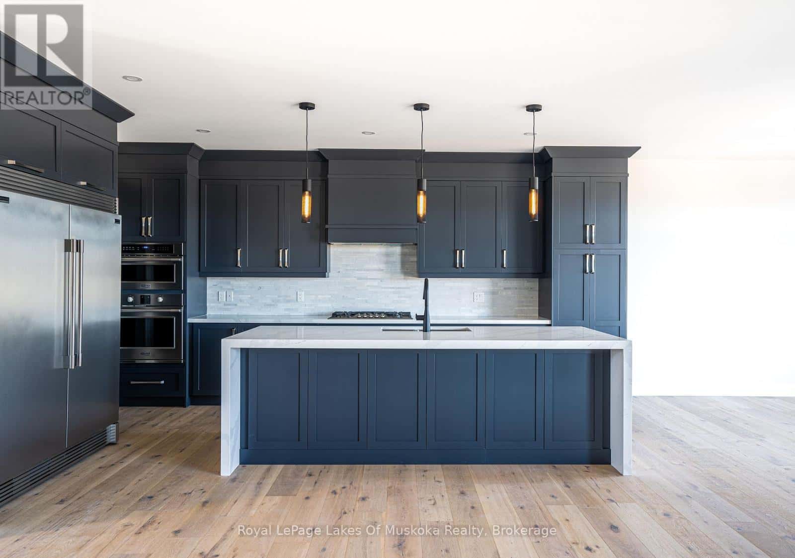 21 HENRY BALL COURT — Oro-Medonte (Warminister), Ontario - Photo 5 of 24