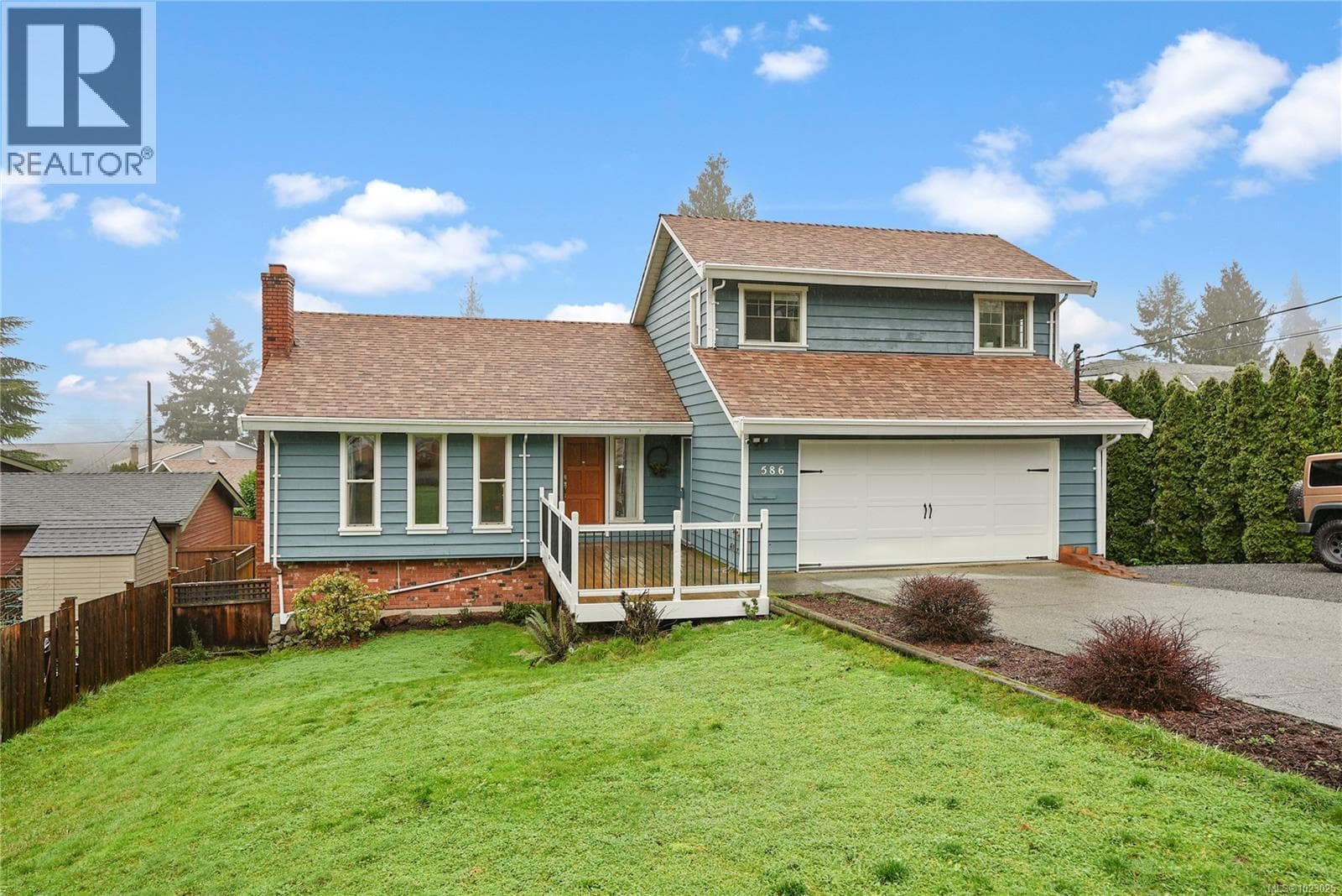 586 Stornoway Dr — Colwood, British Columbia - Main photo