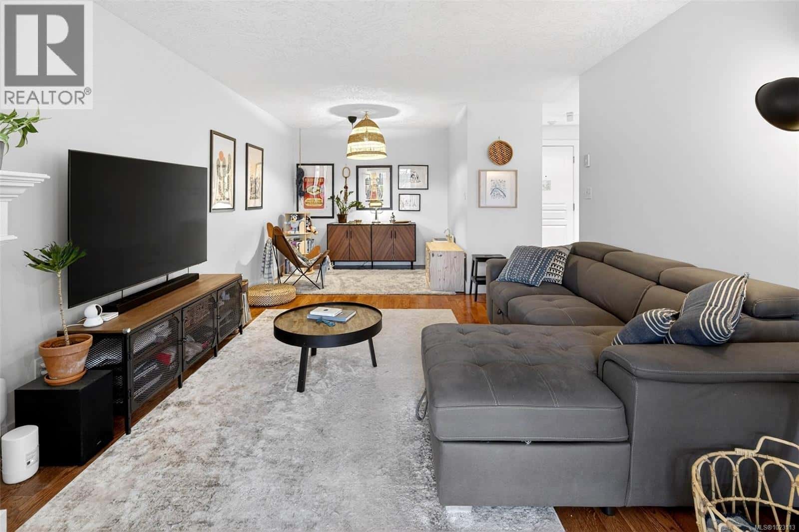 412 894 Vernon Ave — Saanich, British Columbia - Photo 5 of 23