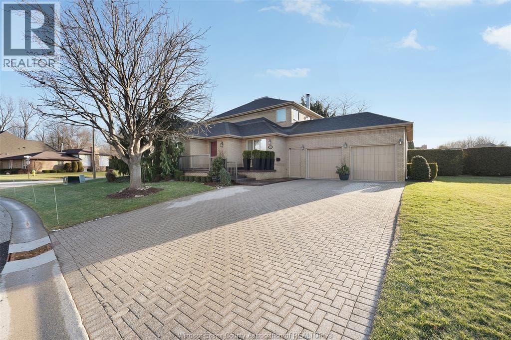 3035 ROWLEY PARK DRIVE — Kingsville, Ontario - Main photo