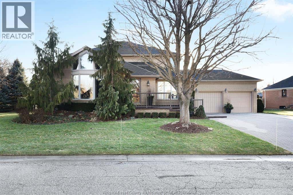 3035 ROWLEY PARK DRIVE — Kingsville, Ontario - Photo 2 of 34