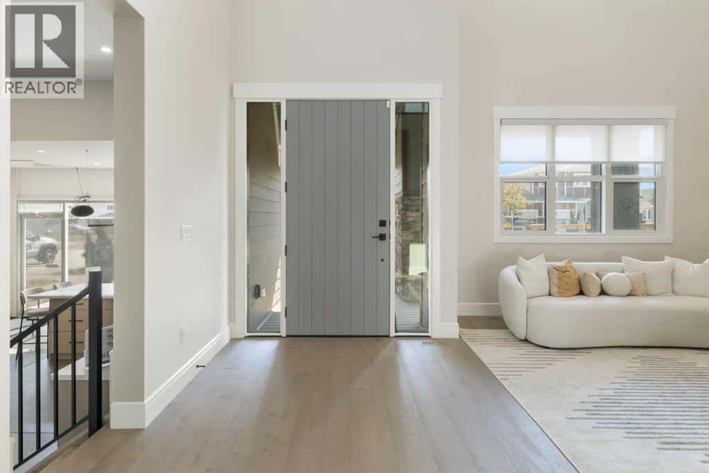 17 Sunvalley View — Cochrane, Alberta - Photo 4 of 24