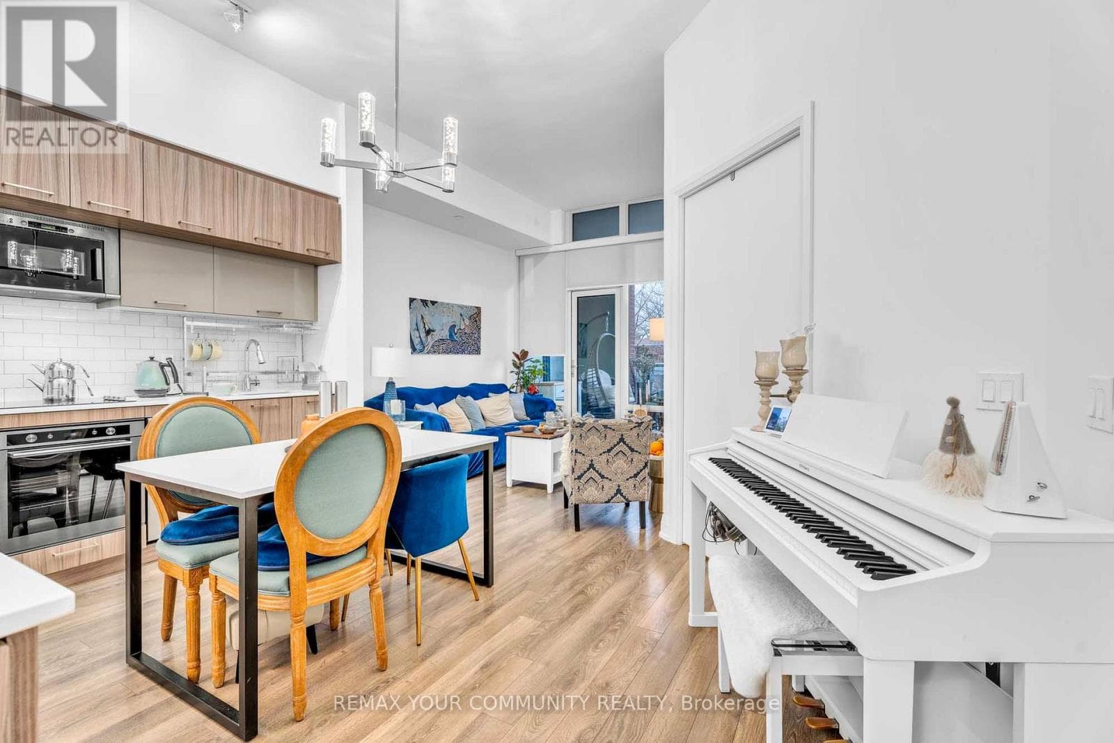 112 - 4800 HIGHWAY 7 ROAD — Vaughan (East Woodbridge), Ontario - Main photo