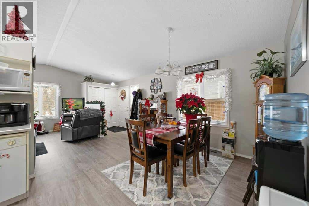 5213B 57 Street — Camrose, Alberta - Photo 4 of 19