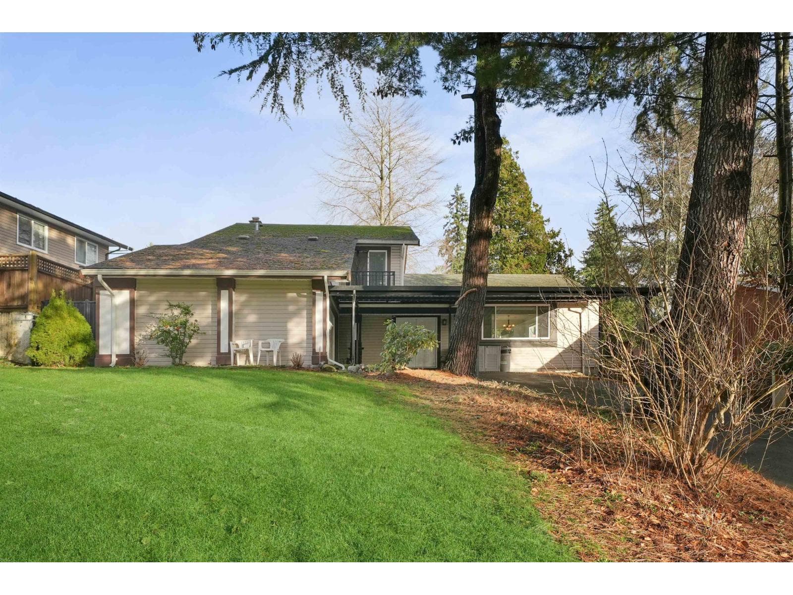 10421 SANTA MONICA DRIVE — Delta, British Columbia - Main photo