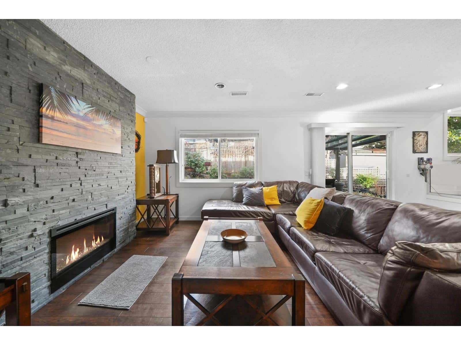 10421 SANTA MONICA DRIVE — Delta, British Columbia - Photo 4 of 30