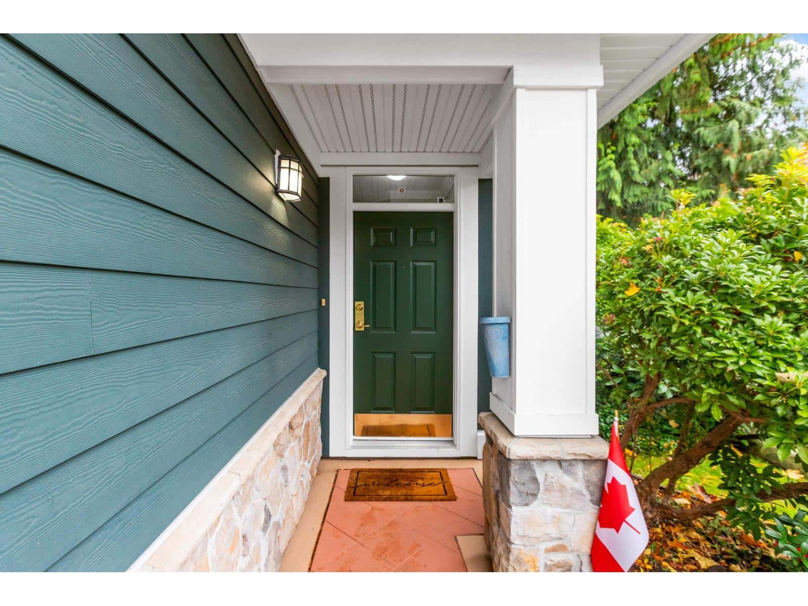 68 15055 20 AVENUE — Surrey, British Columbia - Photo 4 of 40