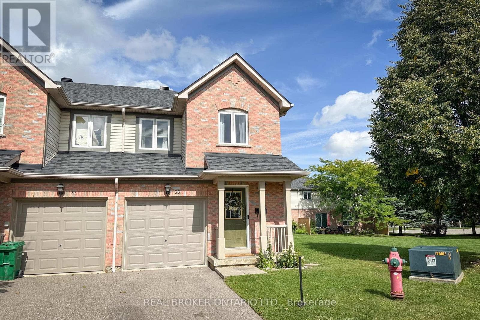 36 - 5255 GUILDWOOD WAY — Mississauga (Hurontario), Ontario - Main photo