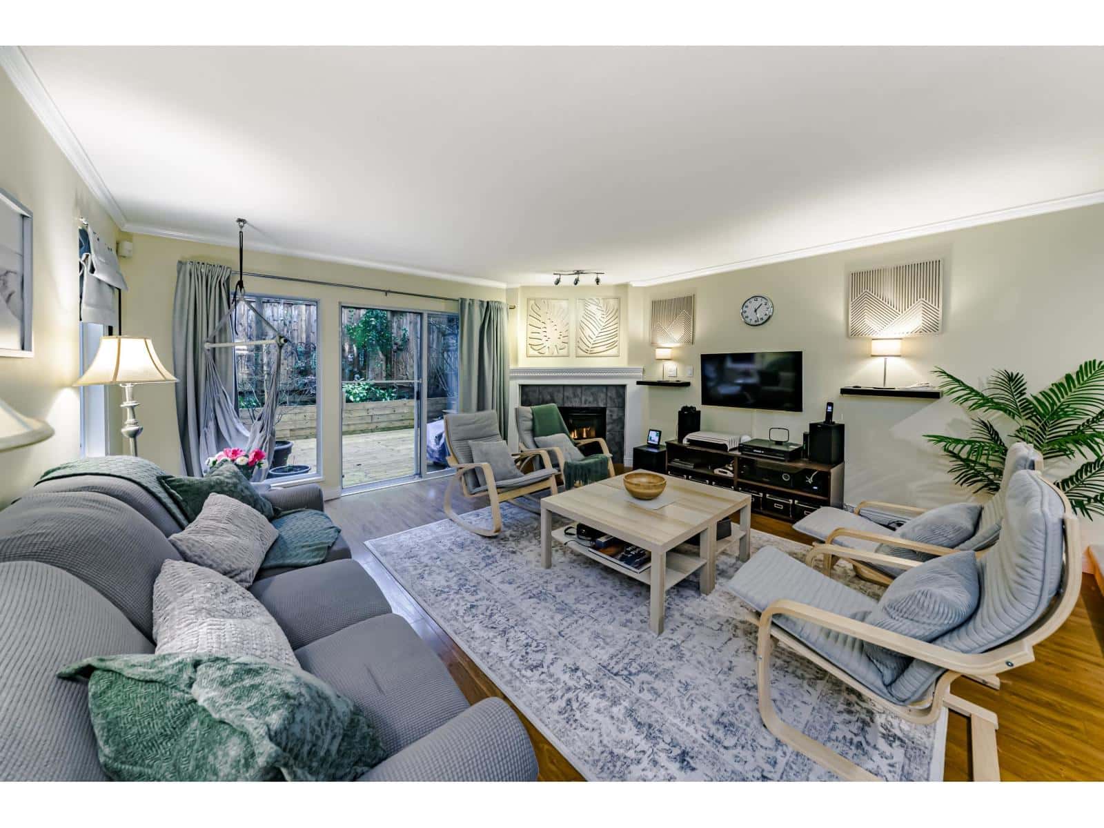 11 1828 LILAC DRIVE — Surrey, British Columbia - Photo 4 of 40