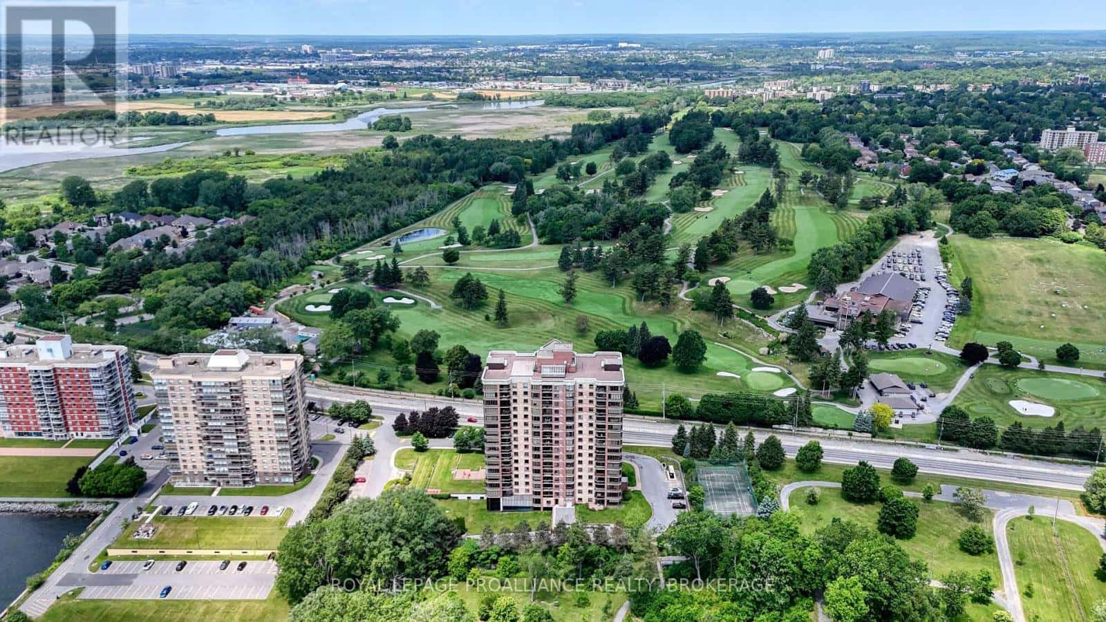 305 - 1000 KING STREET W — Kingston (Central City West), Ontario - Photo 4 of 44