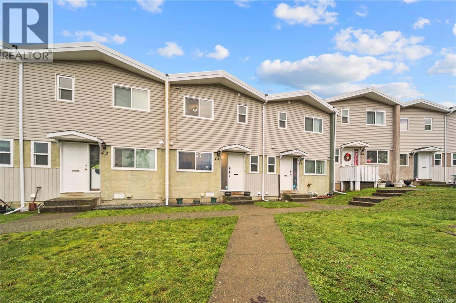 43 4110 Kendall Ave — Port Alberni, British Columbia - Photo 3 of 27