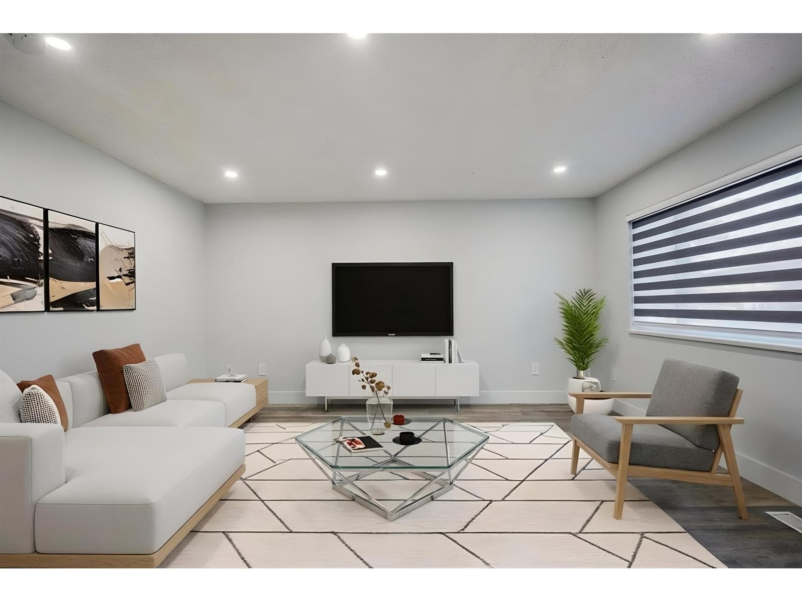 32382- 32384 BRANT AVENUE — Mission, British Columbia - Main photo