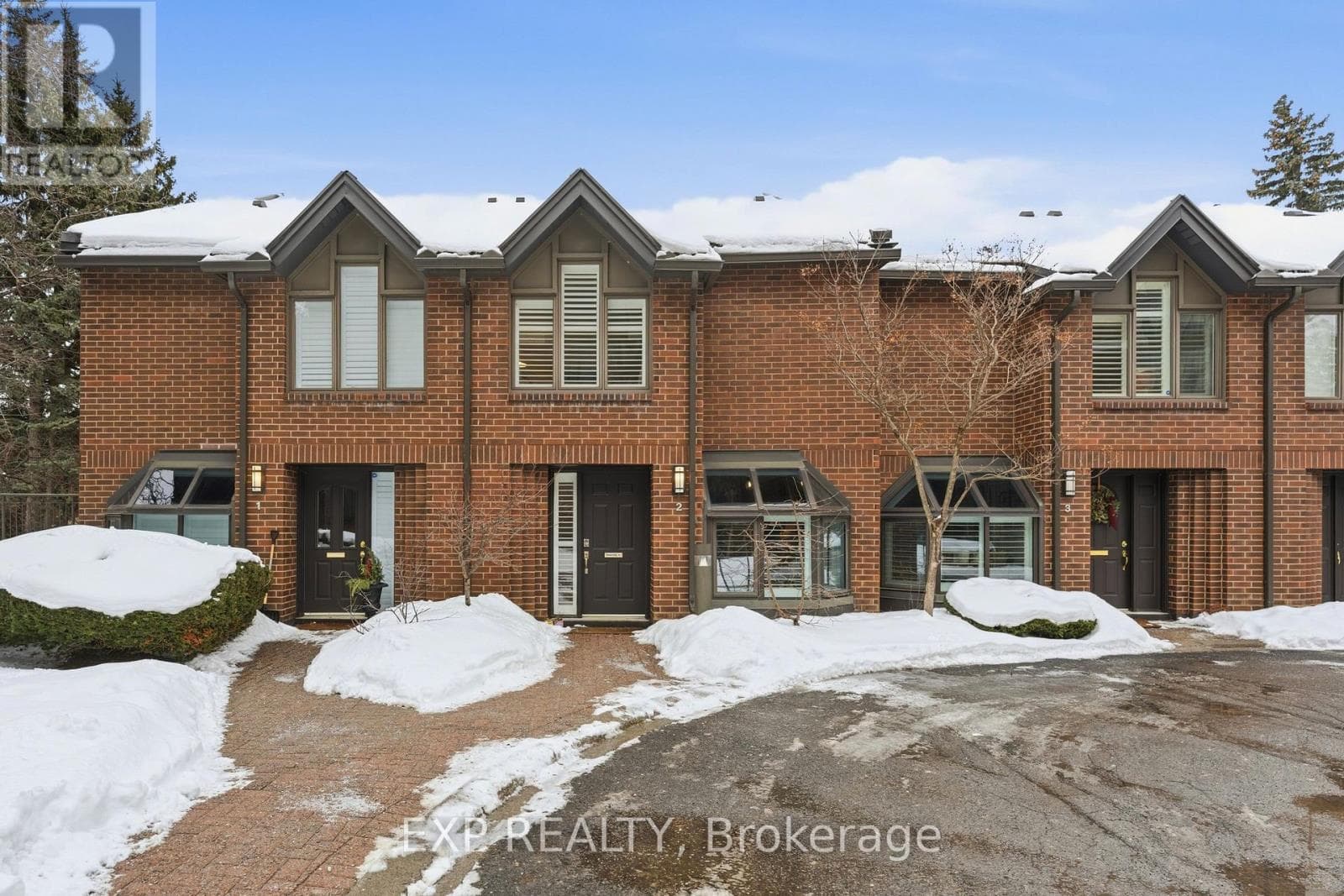 2 - 111 ECHO DRIVE — Ottawa, Ontario - Main photo