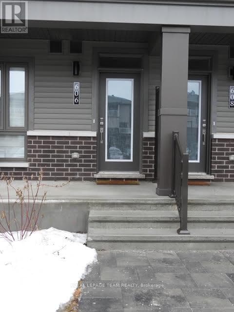 606 LILLIAN FREIMAN PRIVATE — Ottawa, Ontario - Main photo