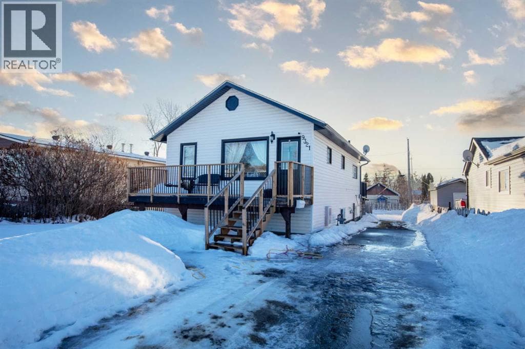 9321 105 Avenue — Grande Prairie, Alberta - Main photo