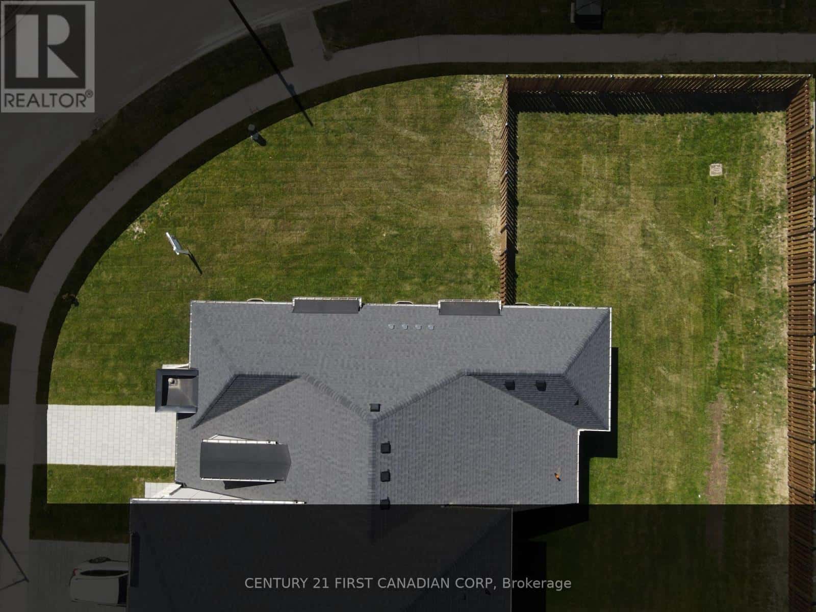 6694 HAYWARD DRIVE — London South (South V), Ontario - Photo 2 of 25