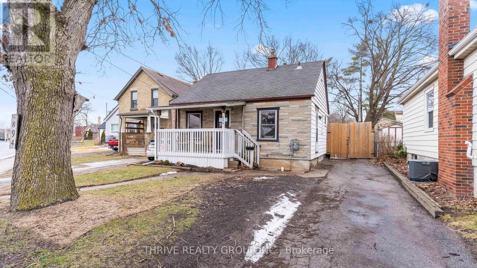 894 HAMILTON ROAD — London East (East M), Ontario - Main photo